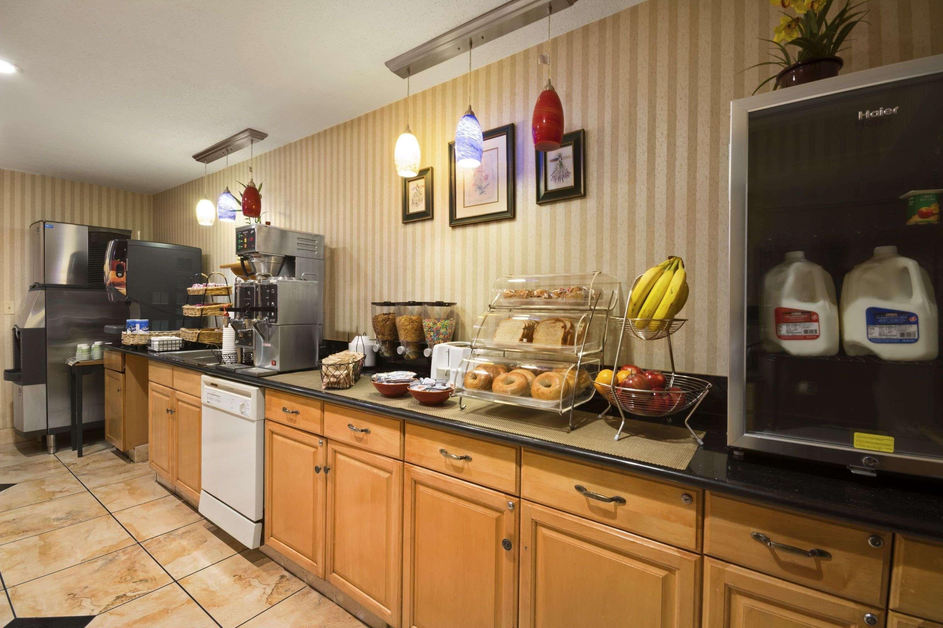 Microtel Inn By Wyndham Charlotte Airport Exterior foto