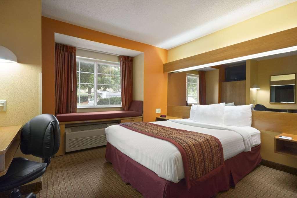 Microtel Inn By Wyndham Charlotte Airport Quarto foto